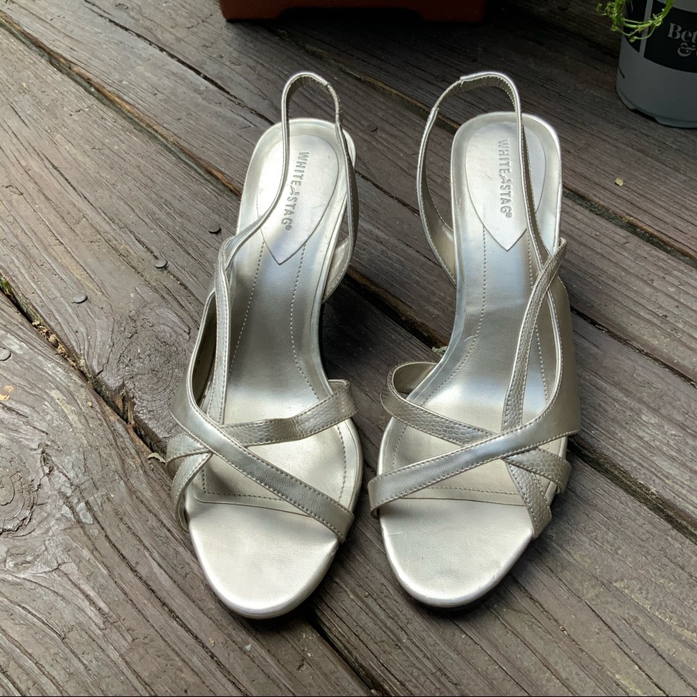 Silver sandal heels vtg WHITE STAG sz 8.5M